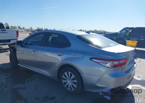 2019 Toyota Camry Hybrid Le z USA, uszkodzony, nr VIN 4T1B31HK5KU517314